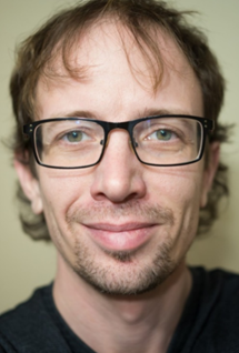 ◳ tomassedlacik (png) → (šířka 215px)